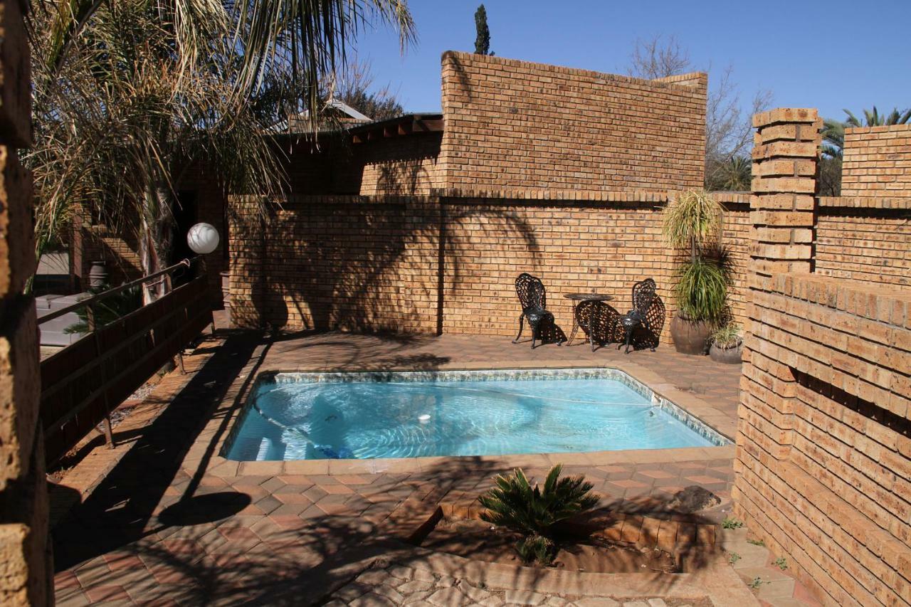 Kuruman Inn Buitenkant foto